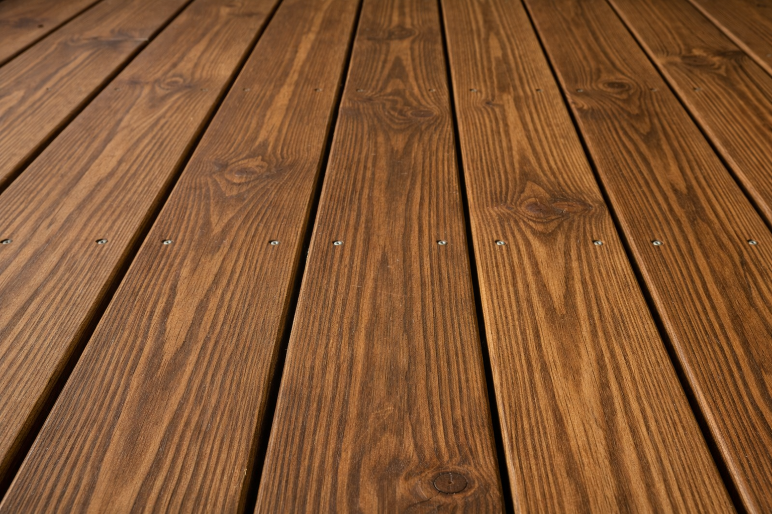 Süvaimmutatud terrassilaud